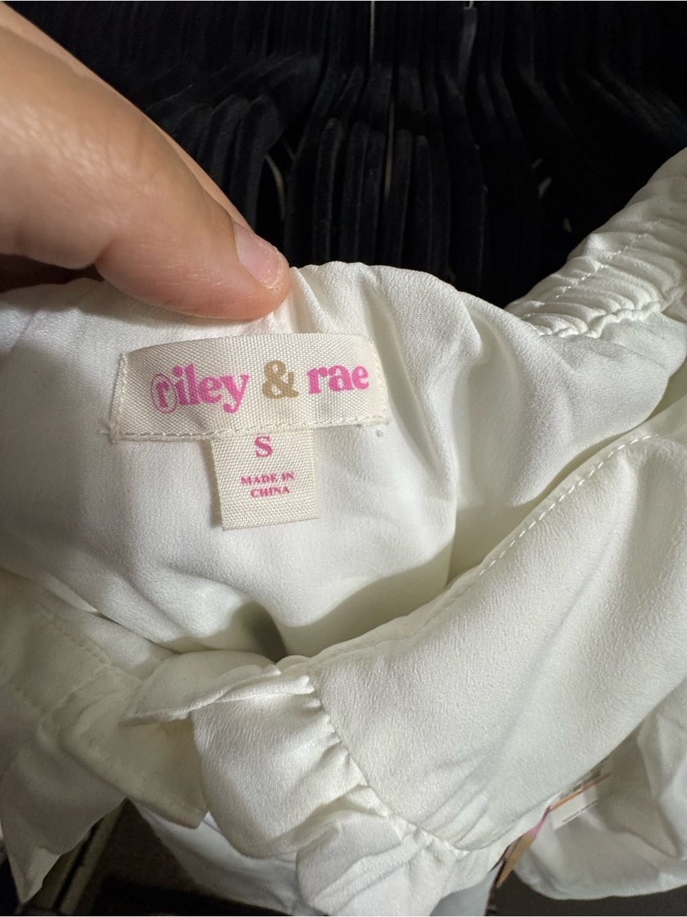 Riley & Rae Cream Ruffle Collar Button-Front Blouse - Picture 4 of 5